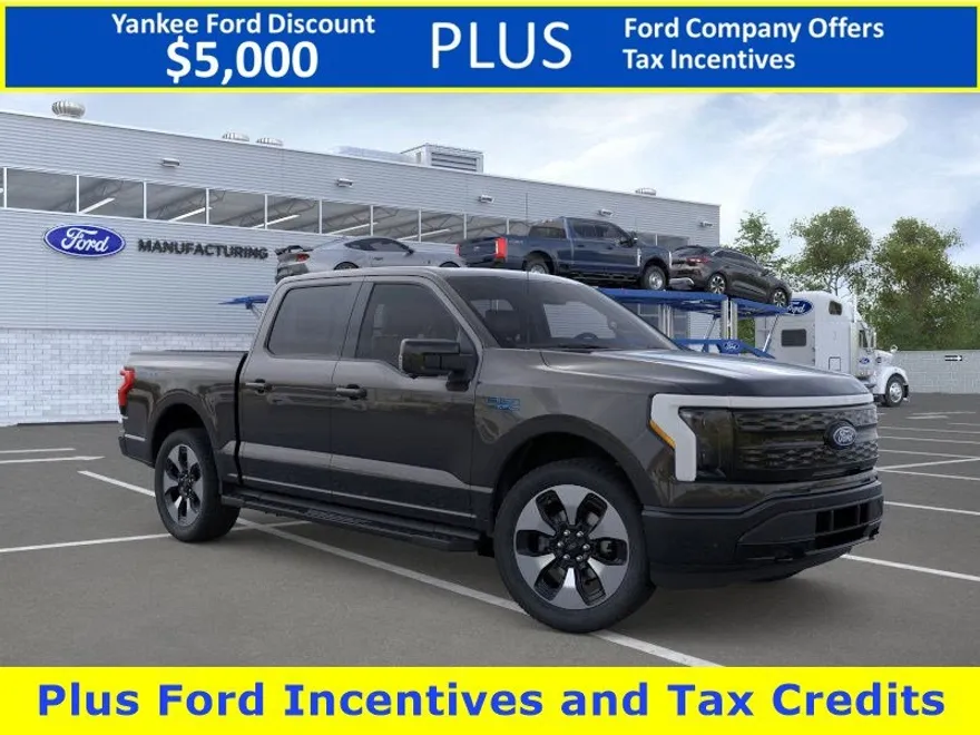 2025 Ford F-150 Lightning Platinum photo 1