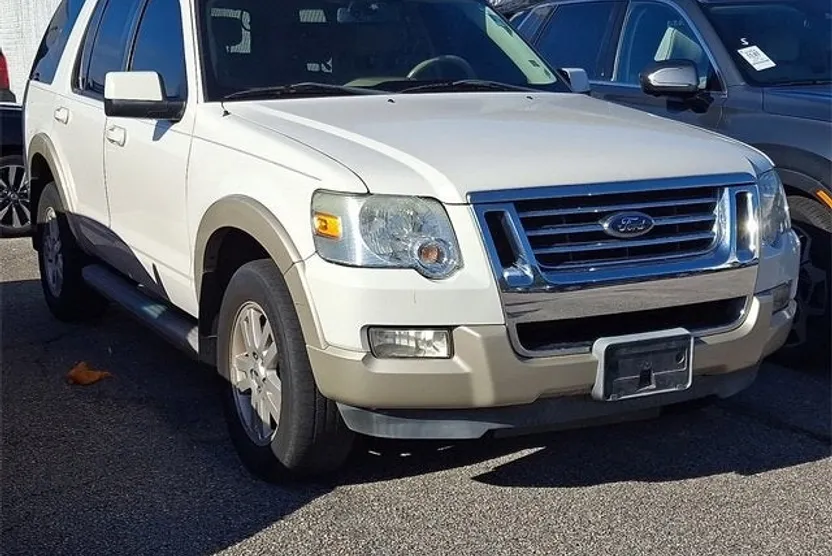 2010 Ford Explorer Eddie Bauer photo 1
