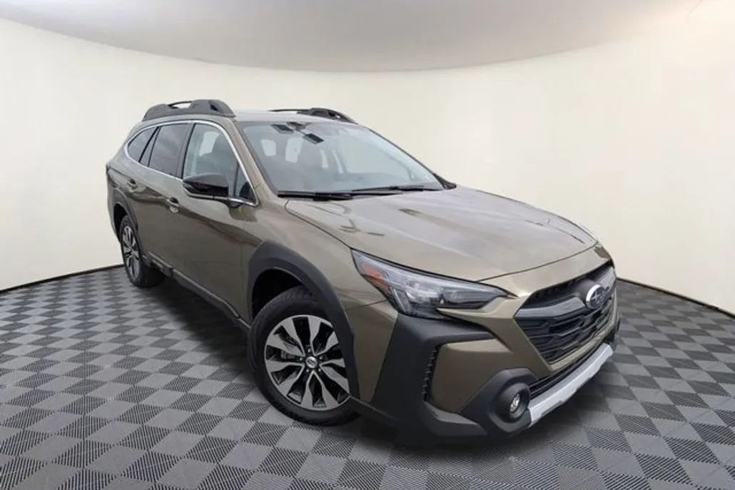 2023 Subaru Outback Limited XT photo 1