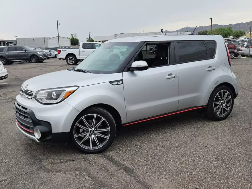 2017 Kia Soul Exclaim photo 1