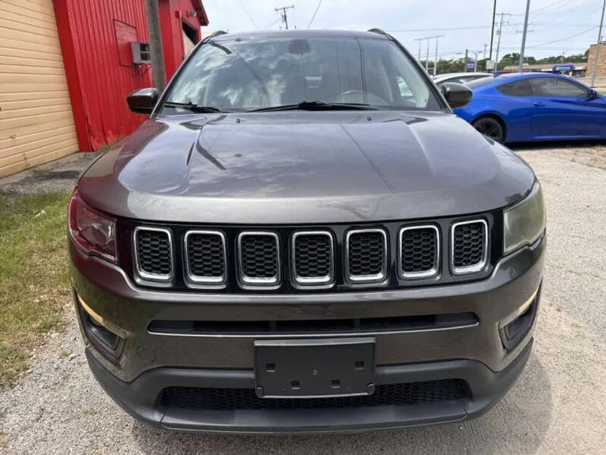 2019 Jeep Compass Latitude photo 1