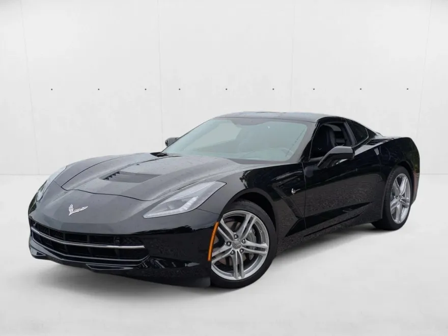 2017 Chevrolet Corvette Stingray Coupe 2LT photo 1