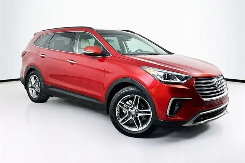 2017 Hyundai Santa Fe SE Ultimate photo 1