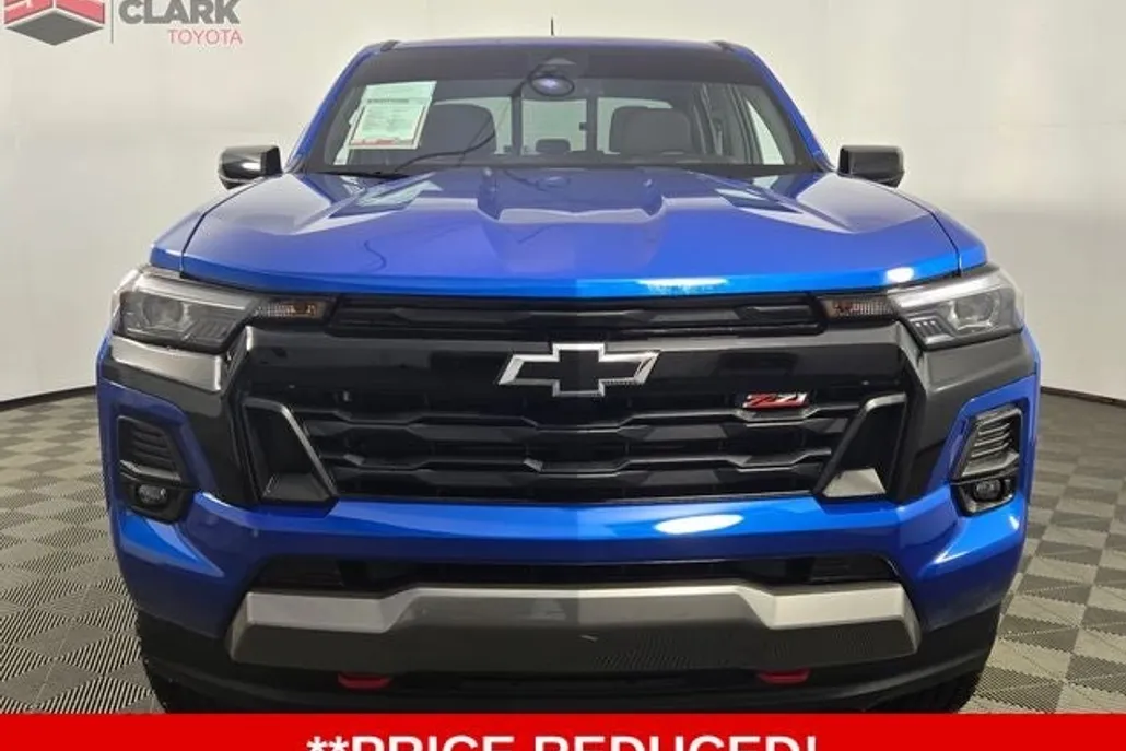 2024 Chevrolet Colorado Z71 photo 1