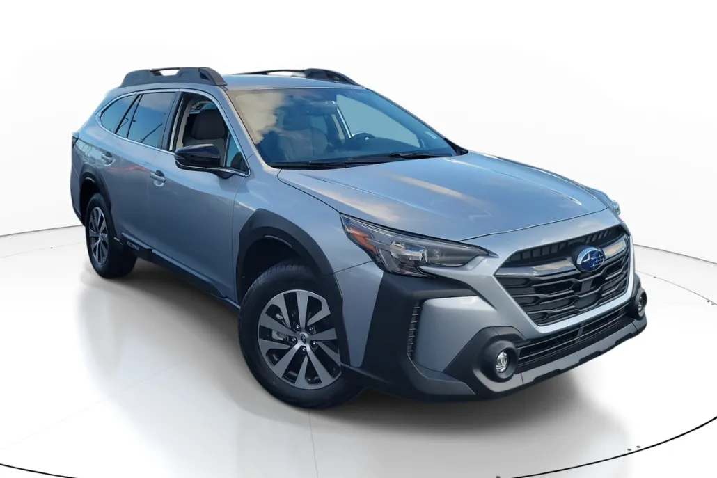 2025 Subaru Outback Premium photo 1