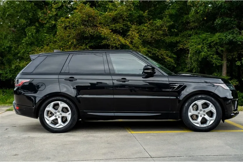 2018 Land Rover Range Rover Sport HSE photo 1
