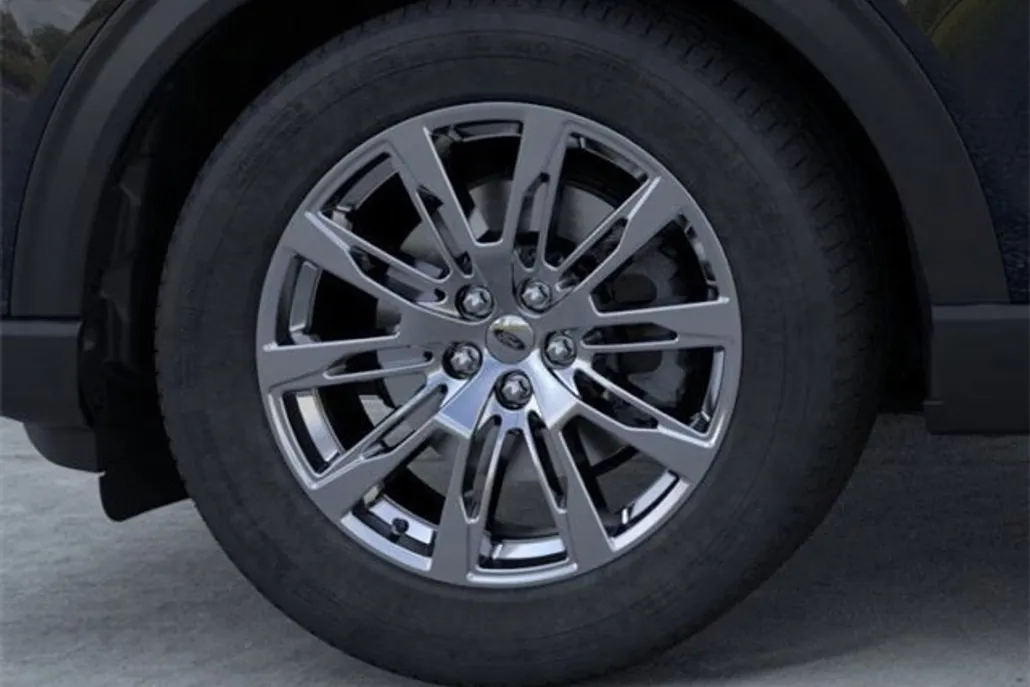 2025 Ford Explorer photo 1
