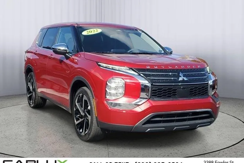 2022 Mitsubishi Outlander ES photo 1