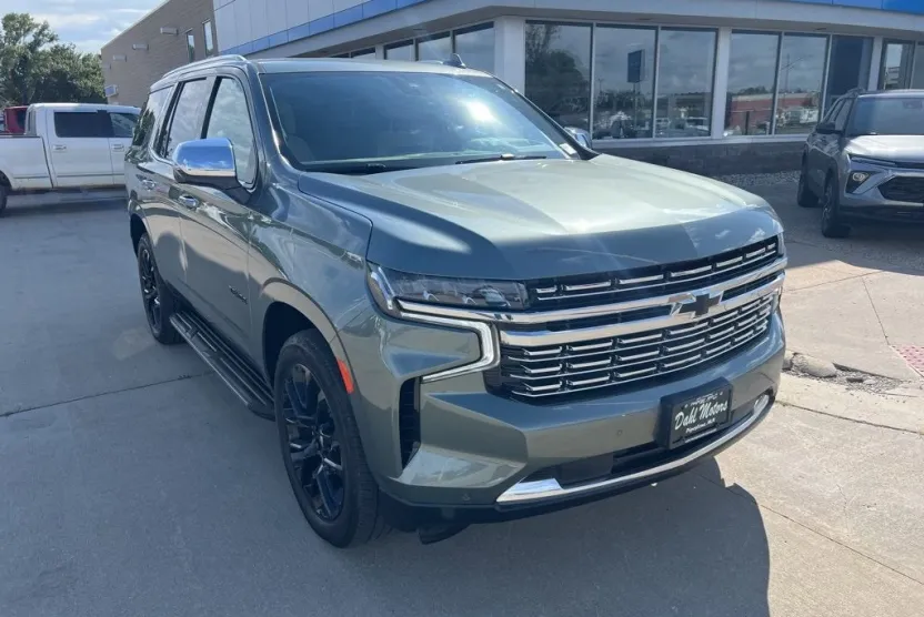 2023 Chevrolet Tahoe Premier photo 1