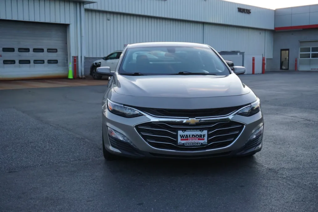 2022 Chevrolet Malibu 1LT photo 1
