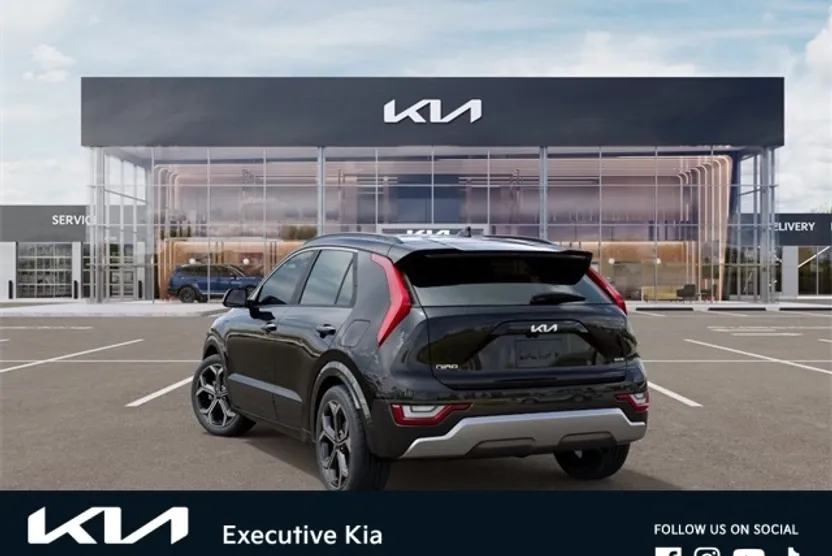 2025 Kia Niro Plug-In Hybrid SX Touring photo 1