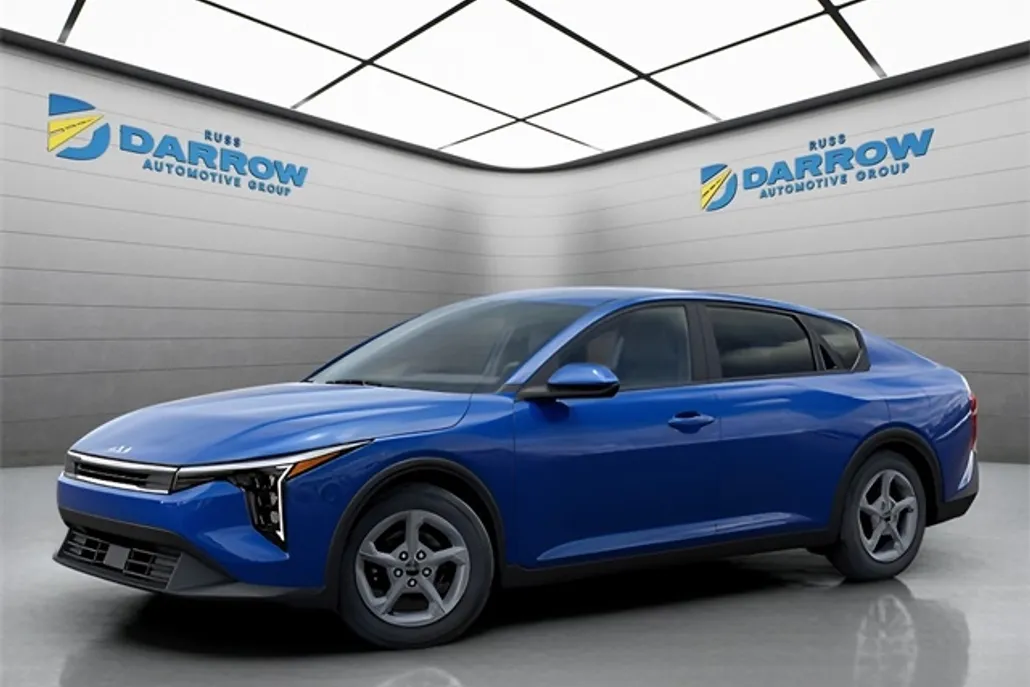 2025 Kia K4 LXS photo 1