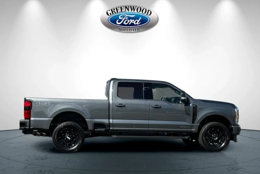 2025 Ford F-250 photo 1
