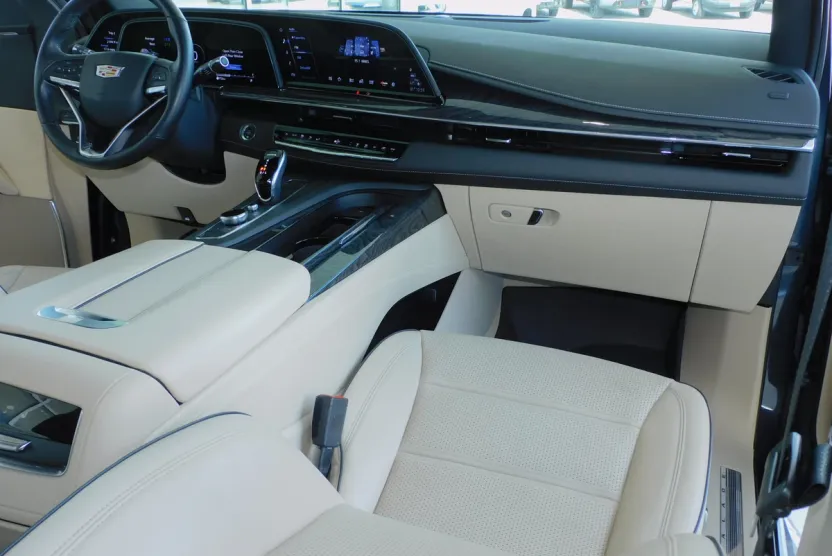 2021 Cadillac Escalade ESV Premium Luxury photo 1