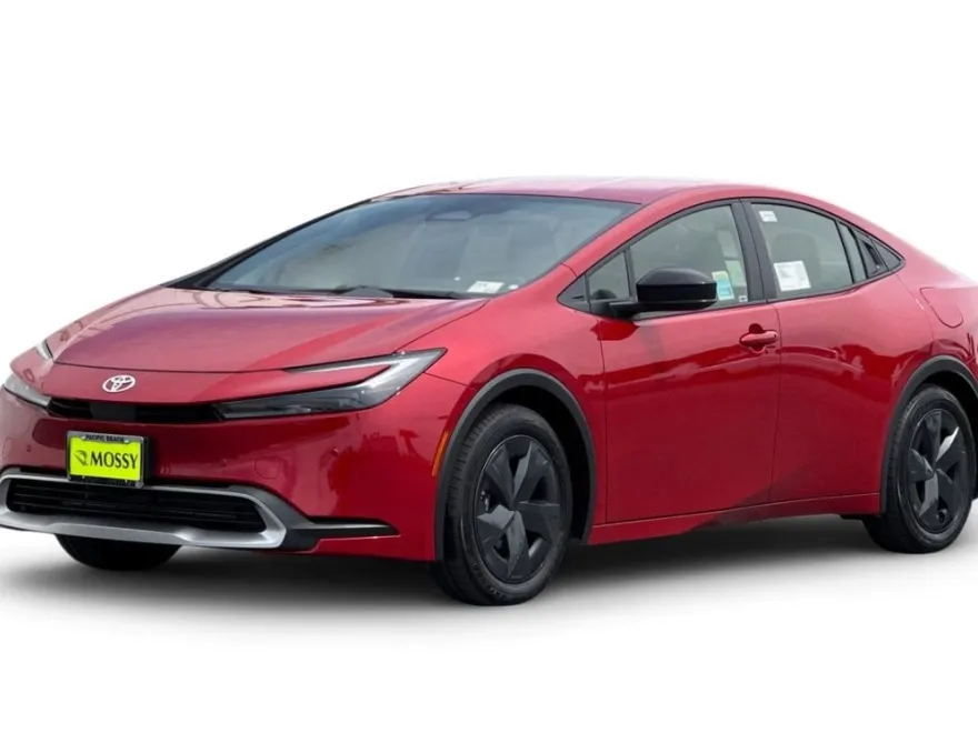 2026 Toyota Prius Plug-in SE photo 1