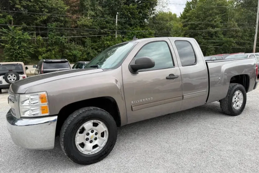 2012 Chevrolet Silverado 1500 LT photo 1