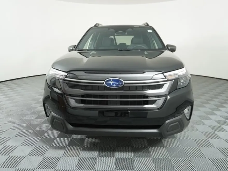 2025 Subaru Forester Premium Base photo 1
