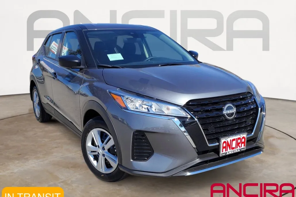 2025 Nissan Kicks Play S photo 1