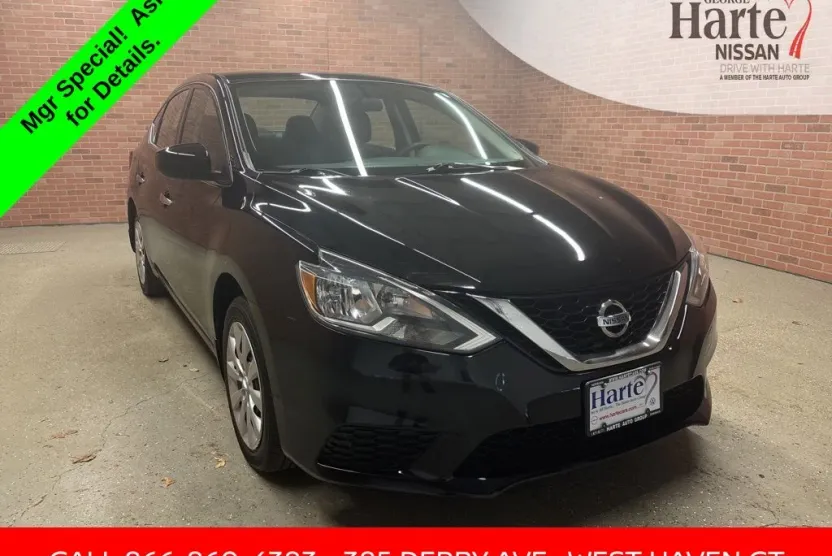 2017 Nissan Sentra S photo 1