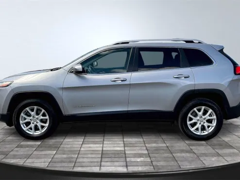 2017 Jeep Cherokee Latitude photo 4