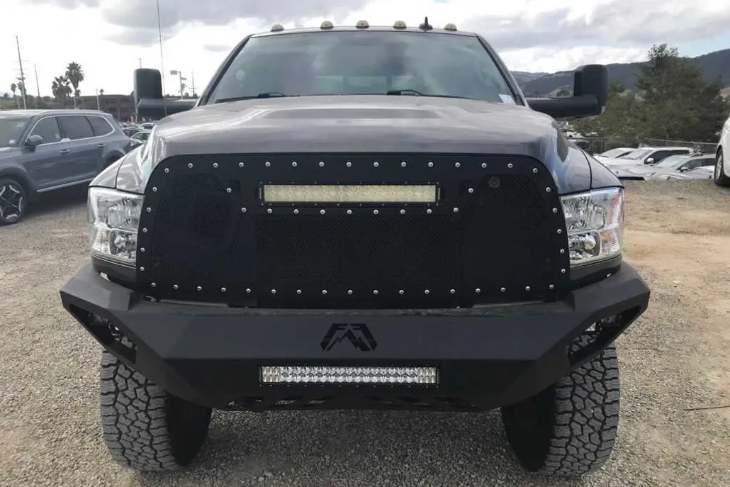 2017 Ram 3500 SLT photo 1