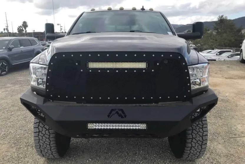 2017 Ram 3500 SLT photo 1