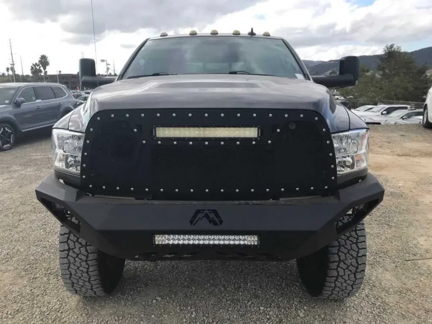 2017 Ram 3500 SLT photo 1