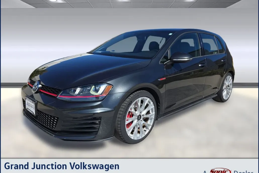 2016 Volkswagen Golf GTI Autobahn Performance photo 1