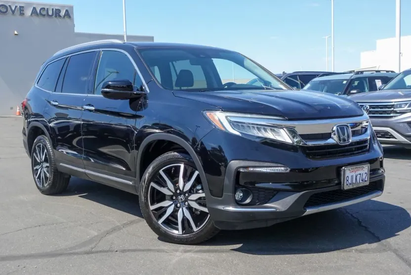 2019 Honda Pilot Touring photo 1