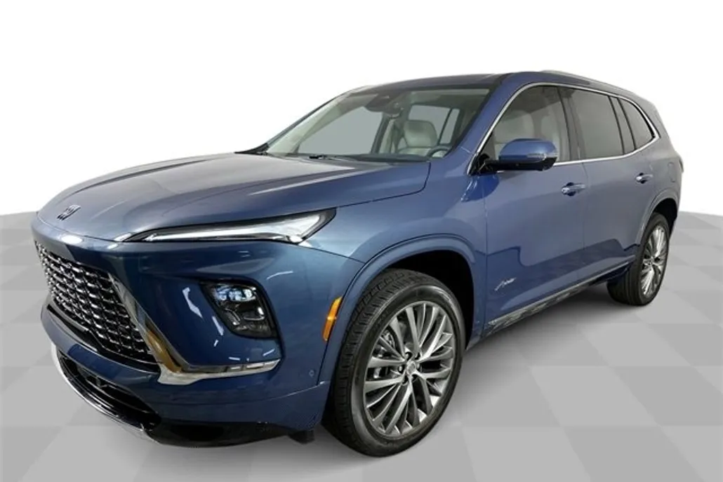 2026 Buick Enclave Avenir photo 1