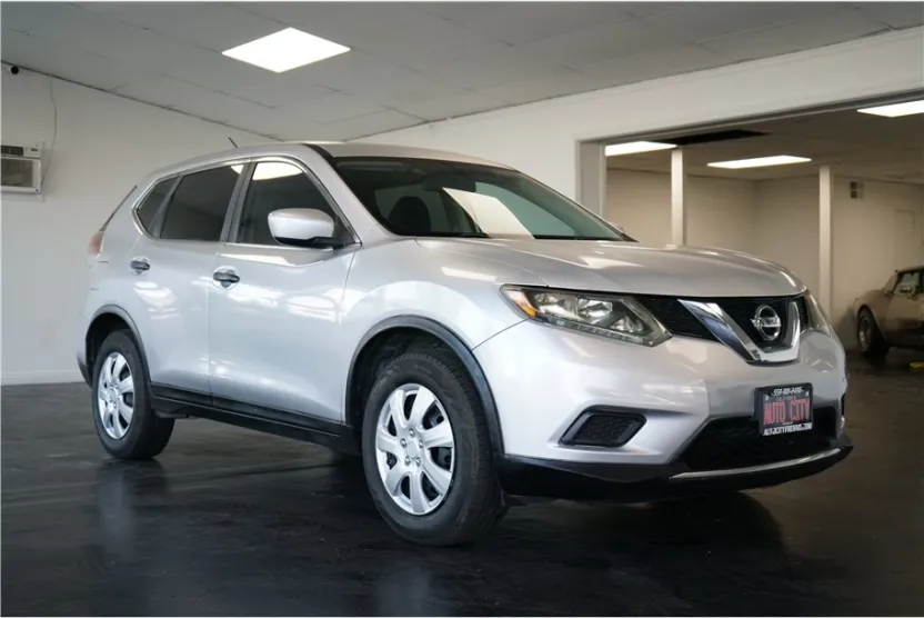 2016 Nissan Rogue photo 1