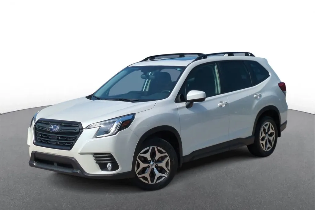 2023 Subaru Forester Premium photo 1