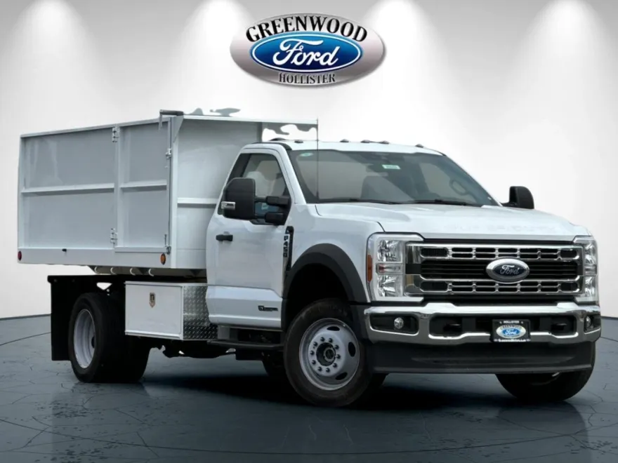 2024 Ford F-450 photo 1