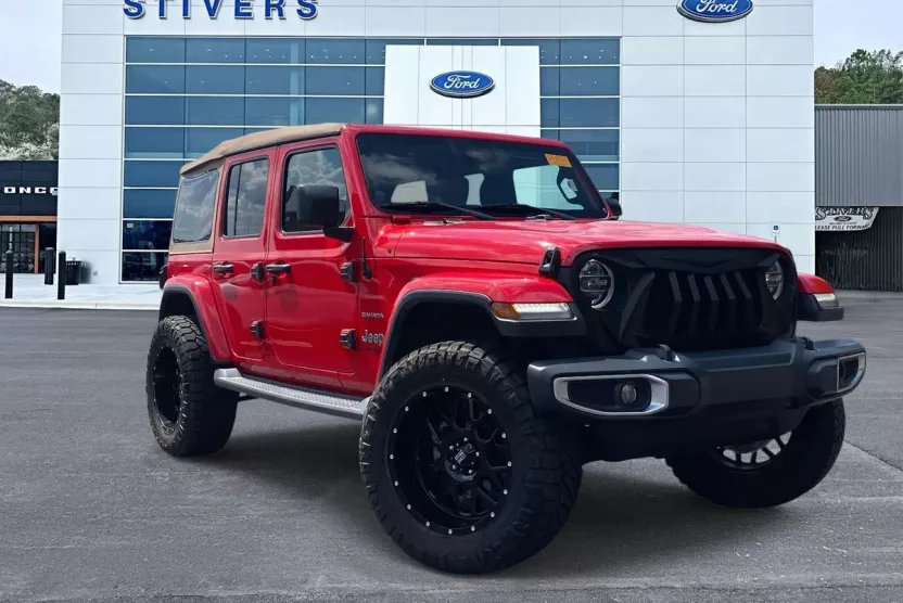 2019 Jeep Wrangler Unlimited Sahara photo 1