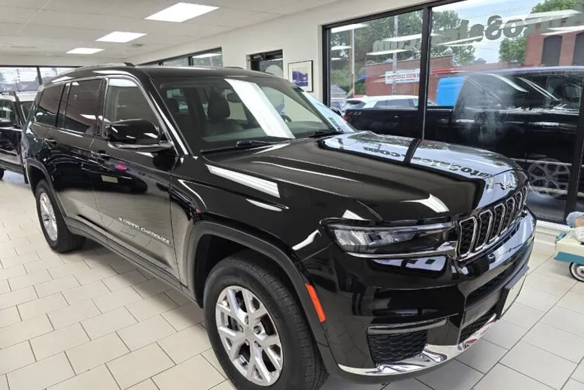 2021 Jeep Grand Cherokee Limited photo 1