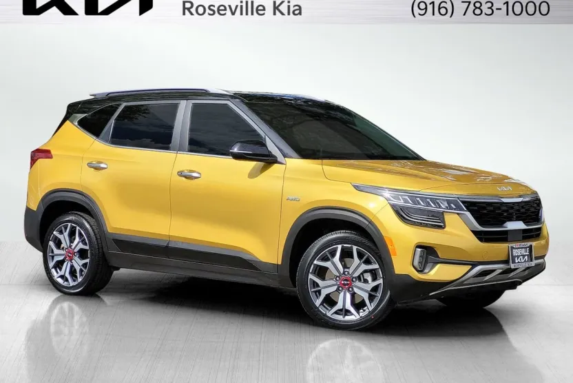 2023 Kia Seltos SX photo 1