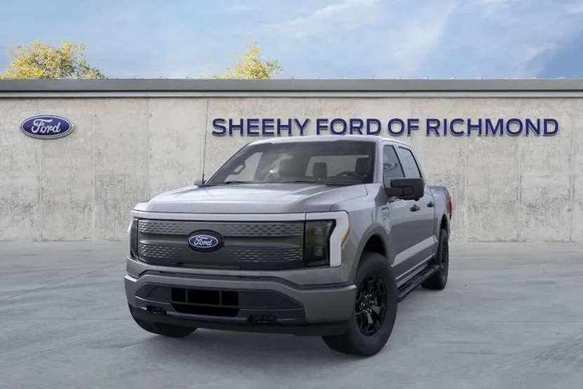 2025 Ford F-150 Lightning XLT photo 1