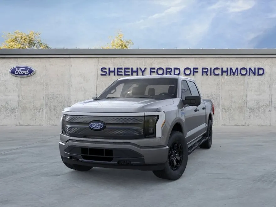 2025 Ford F-150 Lightning XLT photo 1