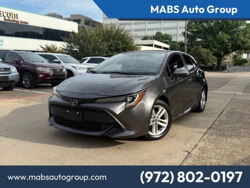 2022 Toyota Corolla SE photo 1