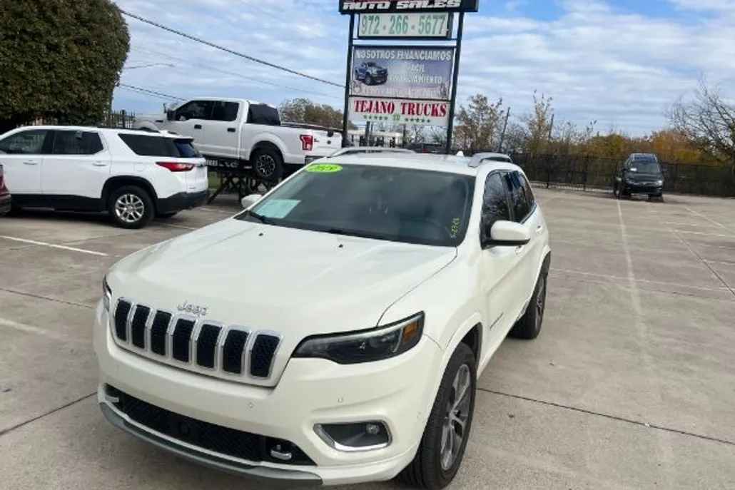 2019 Jeep Cherokee Latitude photo 1