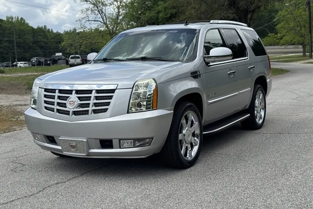 2013 Cadillac Escalade Luxury photo 1