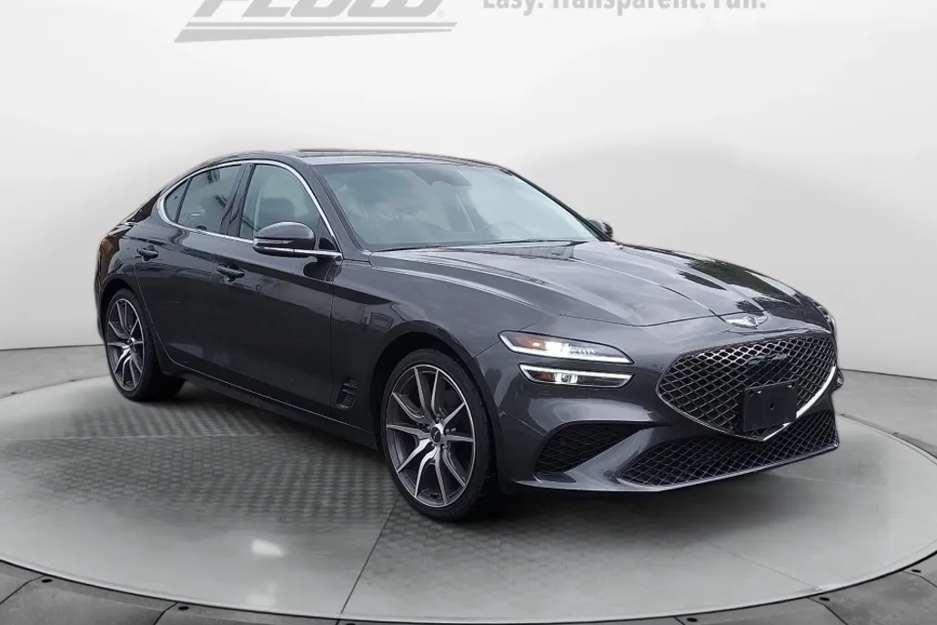 2023 Genesis G70 2.0T photo 1