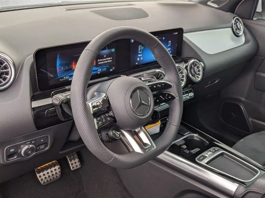 2025 Mercedes Benz GLA AMG 35 4MATIC photo 1