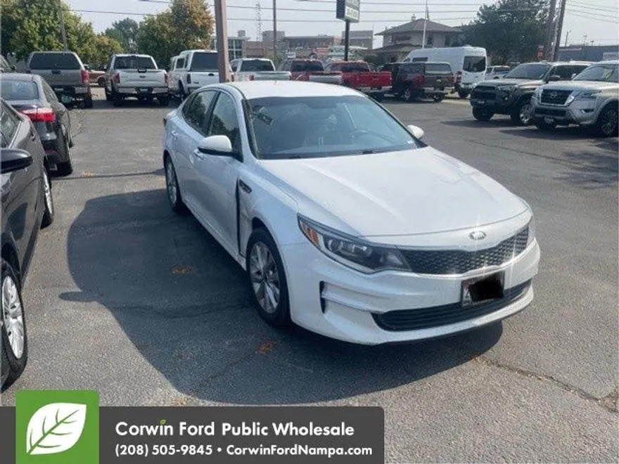 2018 Kia Optima LX photo 1
