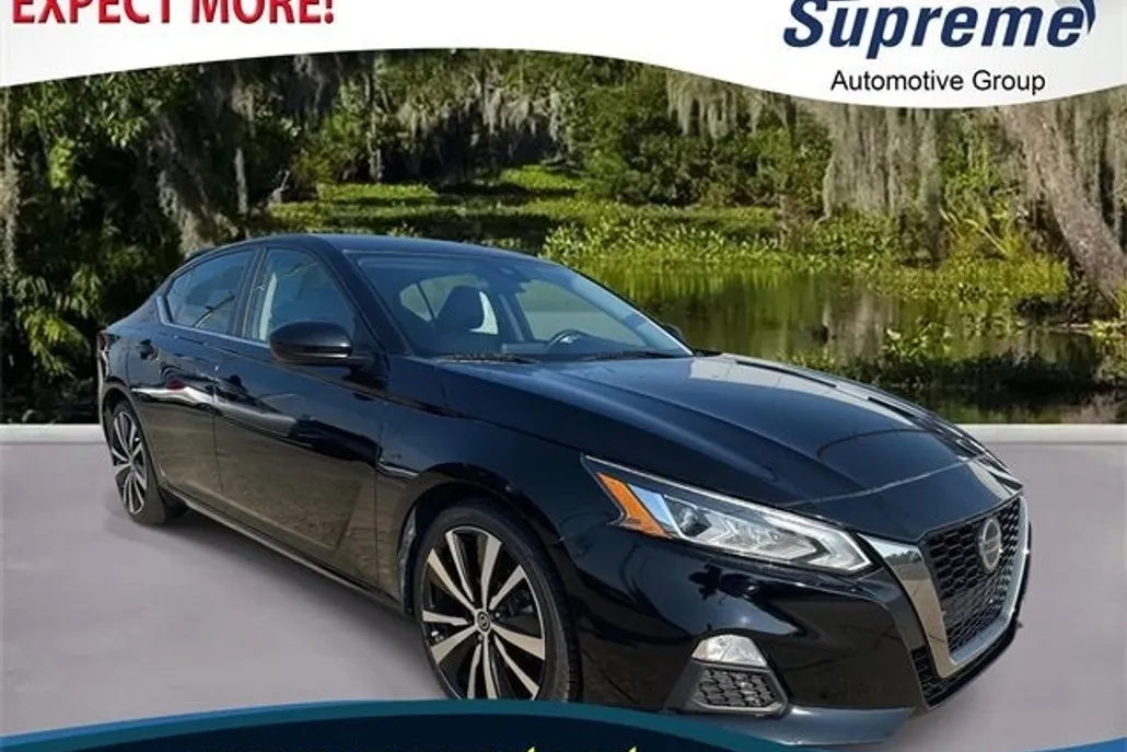 2022 Nissan Altima 2.5 SR photo 1