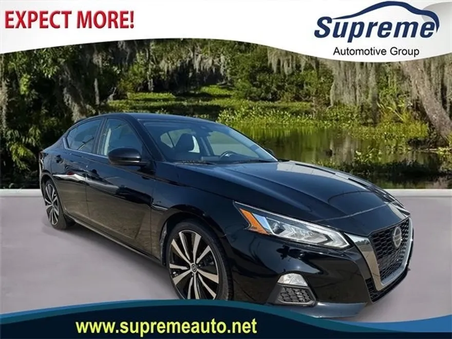 2022 Nissan Altima 2.5 SR photo 1