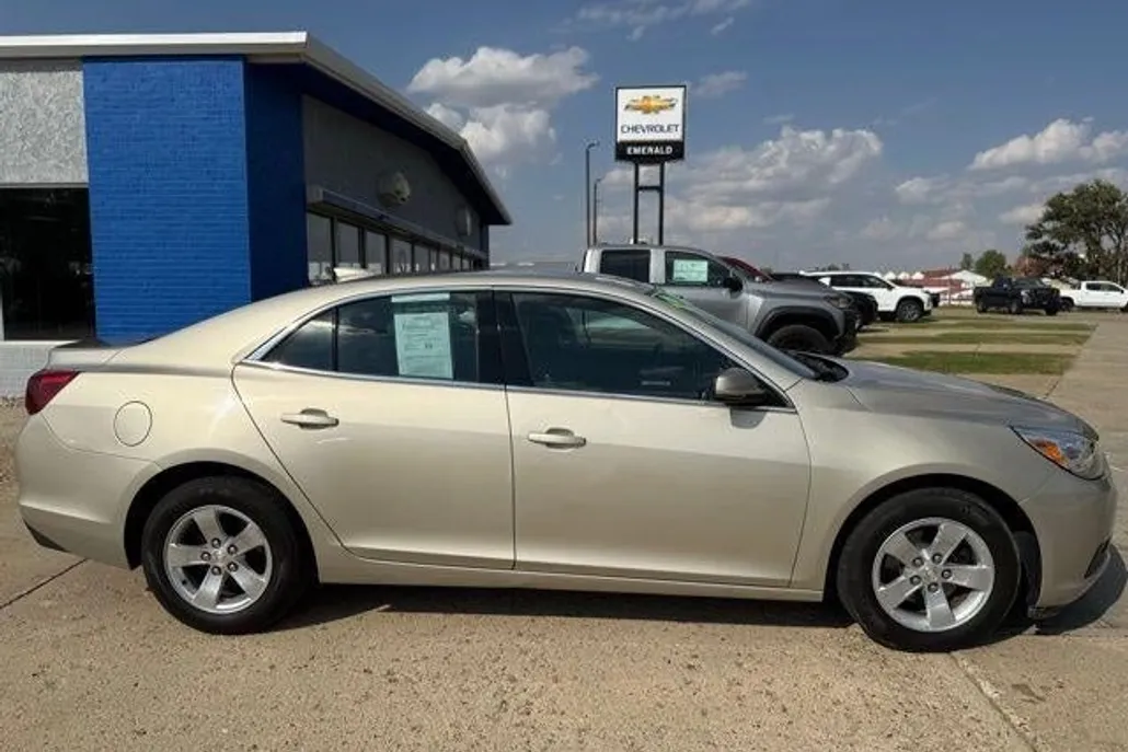 2016 Chevrolet Malibu Limited 1LT photo 1