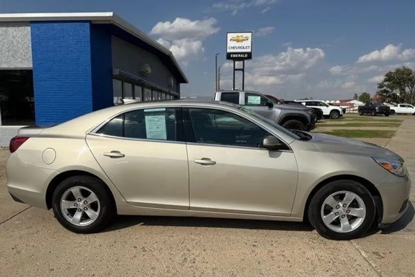 2016 Chevrolet Malibu Limited 1LT photo 1