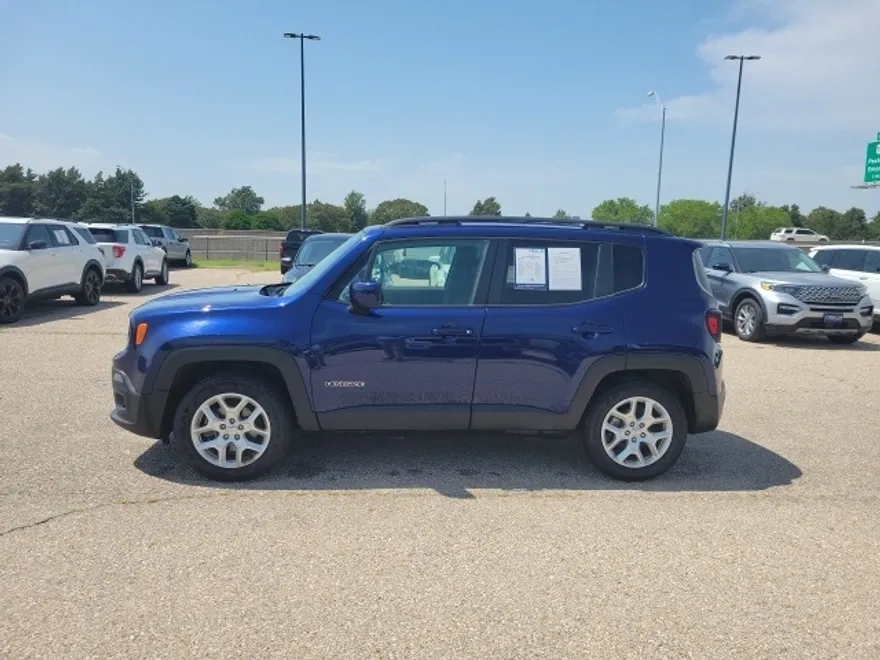 2016 Jeep Renegade Latitude North Edition photo 1
