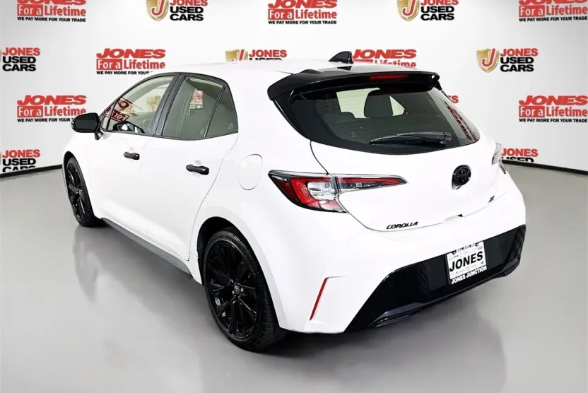 2021 Toyota Corolla SE Nightshade Edition photo 1